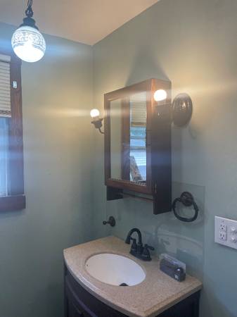 $850.00 / 1br - Habitación principal amplia en alquiler en casa unifamiliar - 1BD/1BA en Os63982841426691124