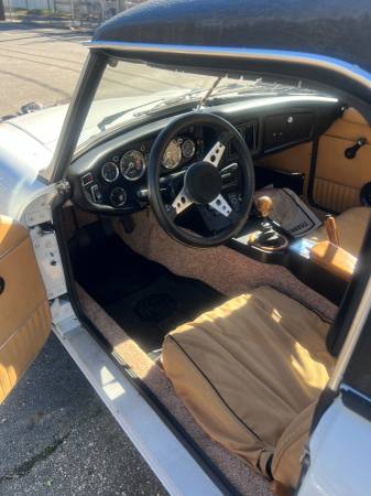 MG MGB - $8,500 (Mt Sinai)63654721420673123
