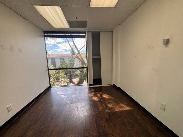 $750 Small Office/Window/Free Month (Mission Valley)63932990567554121