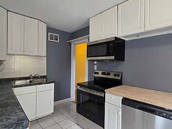 $900 / 3br - 756ft2 - ***/***NE Minneapolis 3 bed 2 bath home! (Minneapolis, MN)63990227719171121