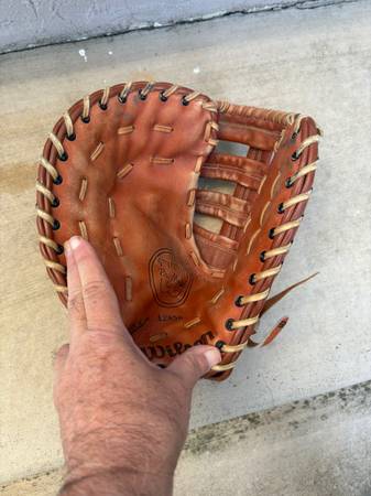 WILSON A2856 PRO MODEL 1ST BASEMAN BASEBALL GLOVE-LEFT HANDED - $60 (los gatos)63471479670787123