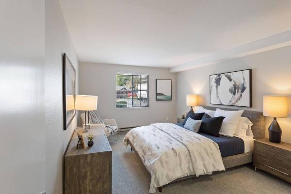 $2,108 / 3br - Lavadora/Secadora, Balcón, Mantenimiento en el lugar, Piscina (West Gresham, cerca de I-84)63831608439043124