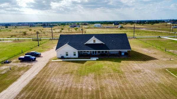 $560,000 / 6br - 3150ft2 - Beautiful modern farm home on over 2 acres! 6 bed 4 bath (Wesalco)64199313765377124