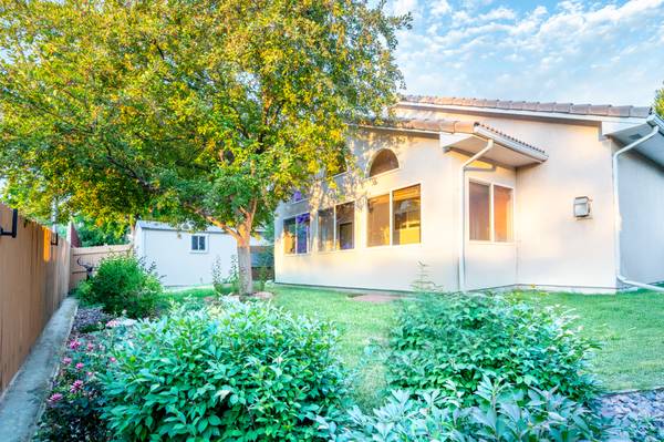 $319,900 / 3br - ¡Hogar Impecable en Regency Crest! (Pueblo)63686957826307122