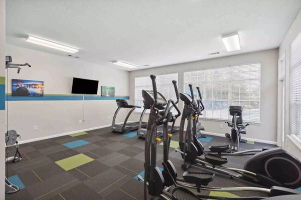 $1,212 / 2br - 972ft2 - Magnificent landscaping at Wildwood At Stone Mountain. 2 BR, 1 BA avai (Stone Mountain - Stone Mountain)63963858503555124