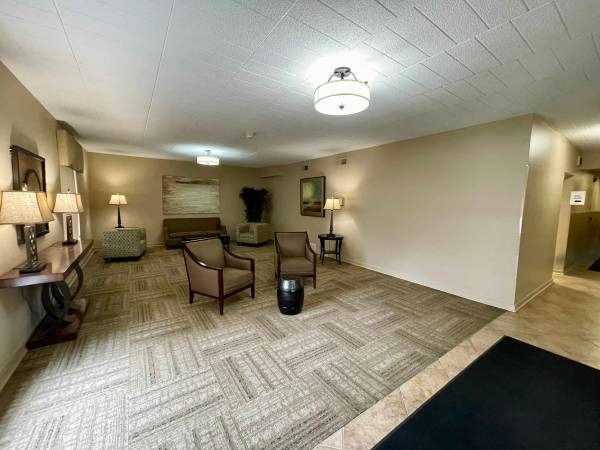 $2,515 / 2br - 1220ft2 - 2 Months Free! Short Term Lease - North Oakland - Close to CMU/PITT (Pittsburgh)63664544555649123