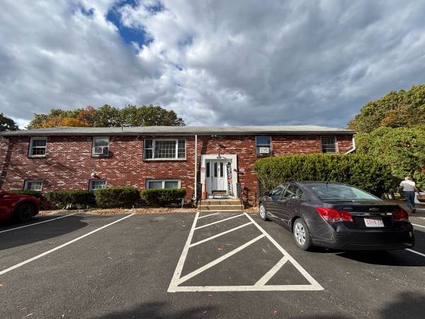 Room for Rent in Marshfield 1