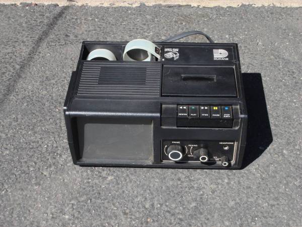NEW DUKANE 28A46 CASSETTE FILMSTRIP PROJECTOR 1