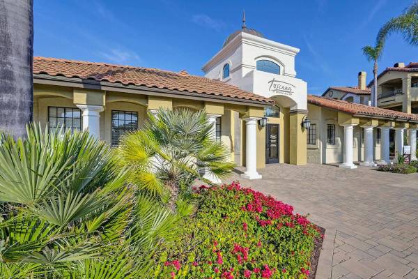 $2,524 / 1br - 767ft2 - Pantry, Picnic Area with Barbecue, Private Balconies and Patios (Rancho Del Rey, Chula Vista)63775675622659124