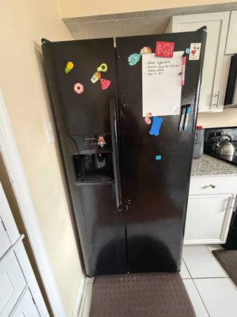 Refrigerator + Electric Stove – Bundle Deal – Pickup Only 1