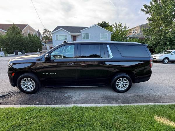 2023 Chevrolet Suburban LT 4x4🔥🔥🔥✈️✈️✈️🔥 - $52,995 (Lawrence)63614514411905122