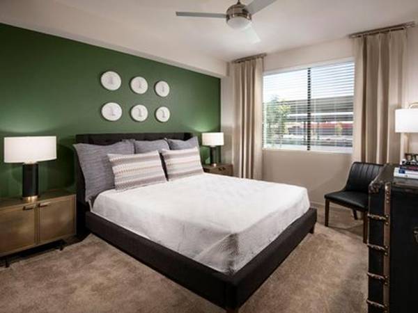 $1,470 / 1br - 726ft2 - Improve Your Credit with ResidentLink, Wood Inspired Plank Flooring64024994485377121