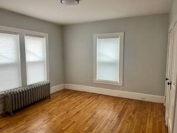 $919 / 1br - // Clean 1BR apartment – bright windows, well-kept space // (soquel)64055521517569124