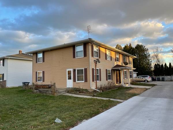 $900.00 / 2br - 3305 Main Ave #201 (upper)63813312554627122