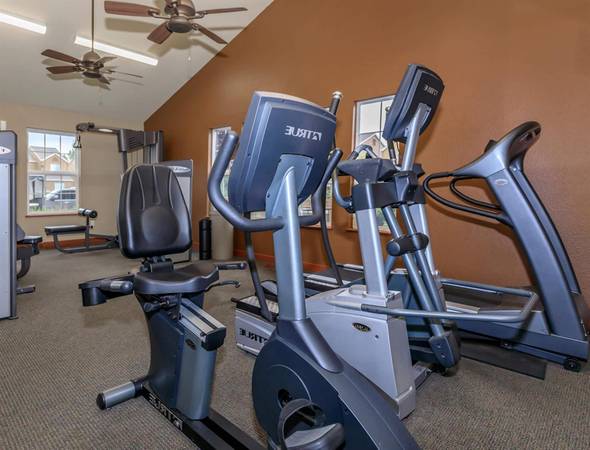 $1,895 / 2br - Tigard 2B + Wooded, Park-Like | Tons of Extra Storage, Pet Friendly (Tigard)63914852939779124