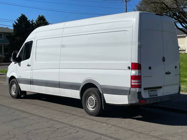 2015 Mercedes Sprinter 2500 extendida con techo alto, 1 dueño, turbodiésel - $26,995 (Portland)63495506450433122