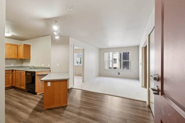 $1,199 / 1br - 1bd 1ba, Sala Comunitaria, ¡Ubicado en Shoreline! (1140 N 192nd St, Shoreline, WA)63808059289603120