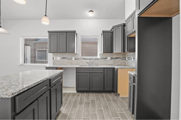 $1775.00 / 4br - 1360ft2 - Modern single unit in El Paso | 14329 Bill Lazor Pkwy | $1775/month63971417714819121