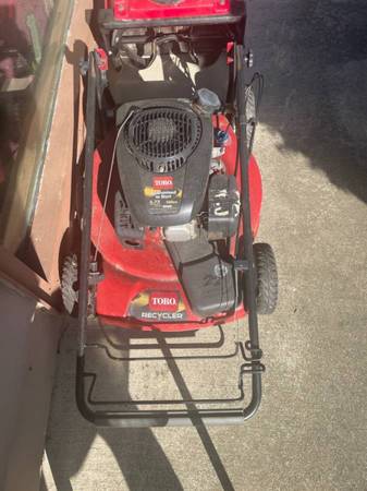 ## TORO 6.75 HP SELF PROPELLED LAWNMOVER ## 1