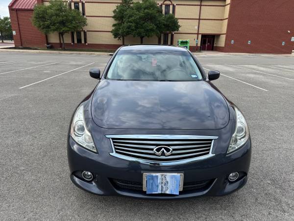 2013 Infinity G37 Journey Sedan Excellent Condition. 66700 miles. 1
