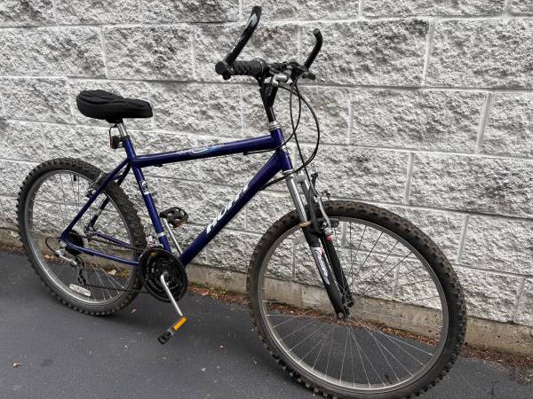 26" Huffy 18-speed mountain bike SMALL / MED for 5'5” to 5’8” - $95 (Chelmsford - Tuned up today!!!)63443147915137121