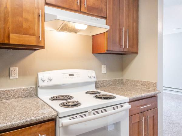 $2,629 / 2br - 900ft2 - Spacious 2BR/2BA Apartment! Private Deck! Pool! Laundry! - PROGRESSIVE (san rafael)63936605559554121
