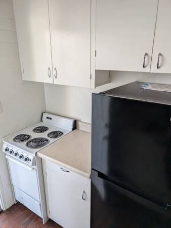 2 Weeks Rent Free Special! Laundry On-Site, Balcony, Full Kitchen 1