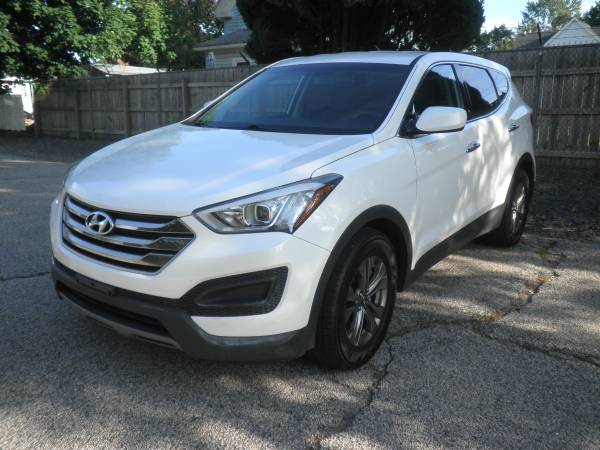 2016 HYUNDAI SANTA FE AWD SPORT MUY LIMPIO. - $6,100 (EAST PROVIDENCE)63470591457795122