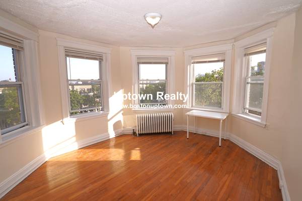 $2,195 / 1br - Nuevos gabinetes y encimeras de cocina. Último piso. Soleado. ¡SIN COMISIÓN! (Allston)63856445525507120