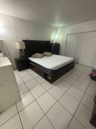 $2,950 / 3br - 1600ft2 - 3 BEDROOM / 2 BATHROOM APARTMENT (HIALEAH)64002013153539120