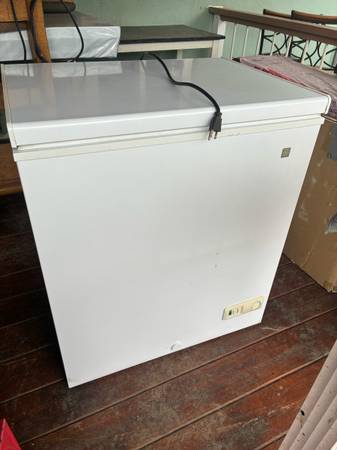 GE chest freezer 1