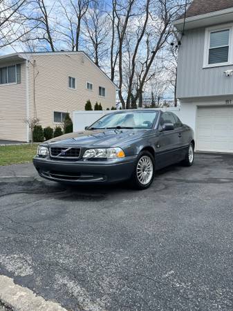 2004 Volvo C70 T5 manual - super rare - $8,000 (Mamaroneck)63469752216067122