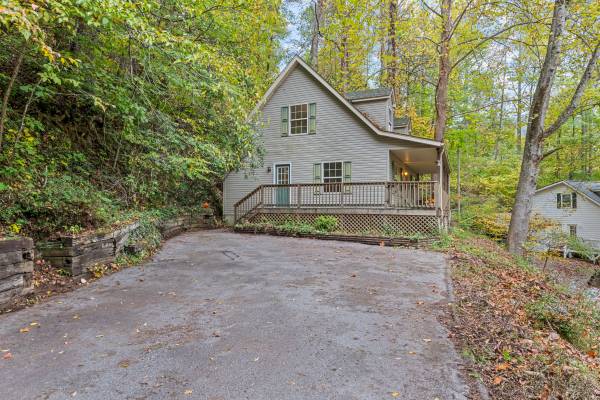 $345,000 / 2br - 1432ft2 - 2/2.5 with BONUS Rm, 42 Greenview Dr, Maggie Valley (MVCC)64029205671425121