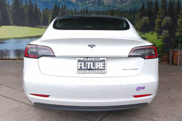 2019 Tesla Model 3 Long Range sedán Blanco Perlado Multi-Capa - $23,495 (LLAME AL 323-380-1127 PARA DISPONIBILIDAD)63624654231425124