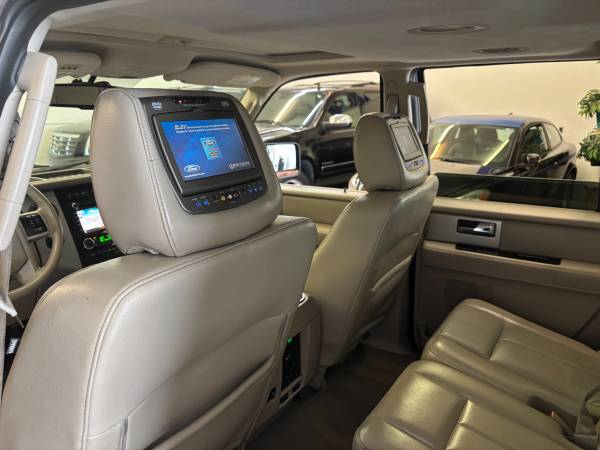 2011 Ford Expedition EL  Limited  , REAR WHEEL DRIVE W/ 4X4 SUV - $9,500 (Pinellas Park)63443116264323124