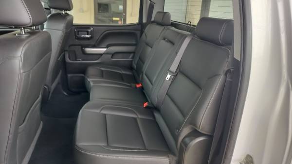 2018 Chevrolet Silverado 1500 Crew - Photo 6