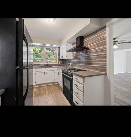 $700 / 1br - Basement (Rockford)63981968432130122