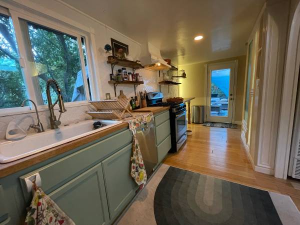 $4,150 / 2br - 800ft2 - Downtown Los Gatos 2 BR Cottage (los gatos)63879906095745124