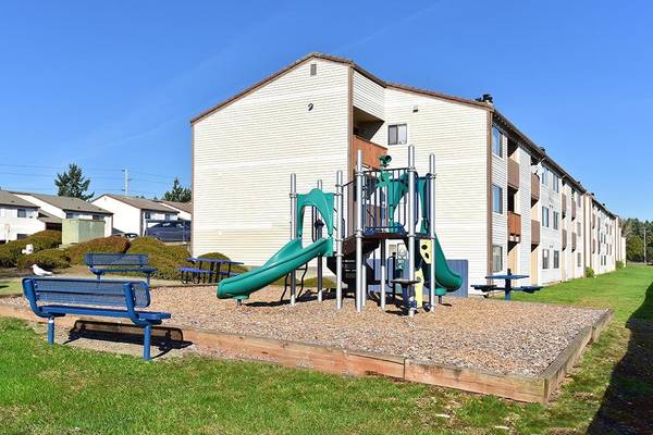 $1,530 / 1br - 740ft2 - Situated in Tacoma!, 1 Bed, Outdoor Playground (3509 South Orchard Street, Tacoma, WA)63934291631747124