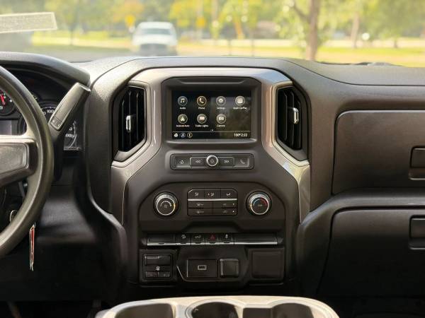 2019 Chevrolet Silverado 1500 Crew - Photo 13