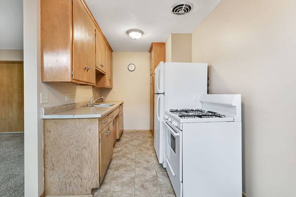 $1,025 / 1hab - 650ft2 - UNA HABITACIÓN DISPONIBLE, ¡LLAME HOY! HUB APARTMENTS (Richfield)63868699578243124