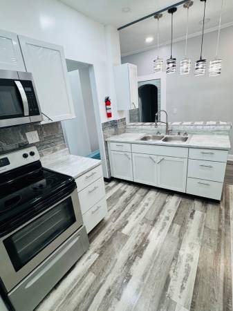$750 / 7br - Rooms For Rent (Indianapolis)63165238006403122