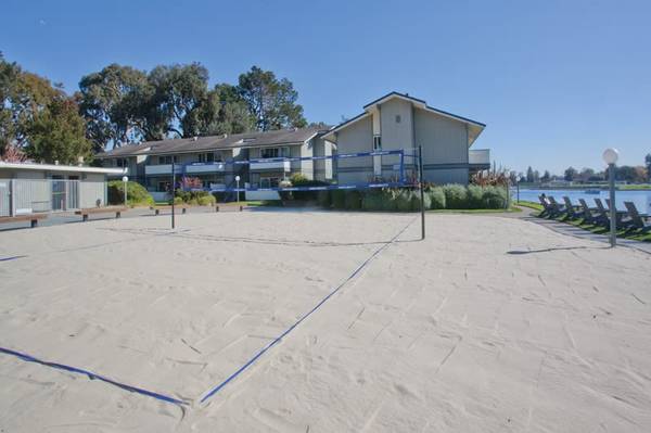 $3,806 / 2br - 870ft2 - Free tennis & aerobic classes, Located in Foster City, 2BD 1BA (foster city)63657982007937121