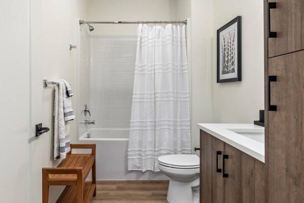 $1,680 / 1br - 565ft2 - Brand New 55+ Apartments in Star, Idaho! Pet Friendly, Indoor Pool!64003312757250124