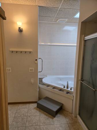 $995 / 750ft2 - ¿Recién empezando? ¿Buscando expandirte? Espacio LMT/PT disponible (Centralia, WA)63944965347459124