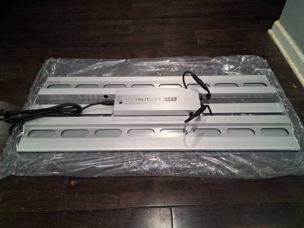 Brand New Next Light Veg 8 Pro Series Led Grow Lights 1