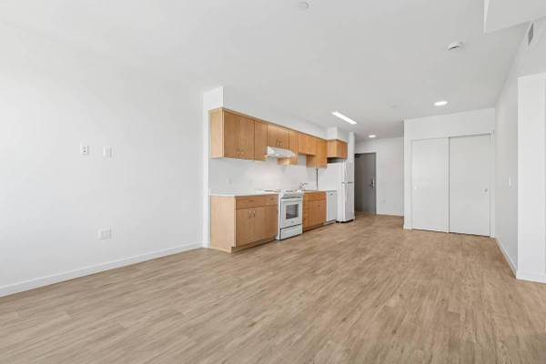 $2,036 / 2br - 730ft2 - Scenic Views, Studio, One-, Two-, & Three-Bedrooms, Conference Room (Ballard)63934419435139124