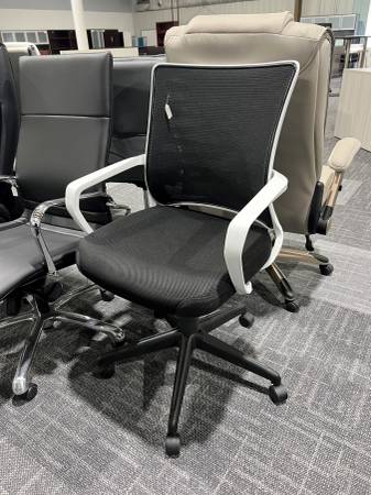 Mesh Back Chair in White Frame 1