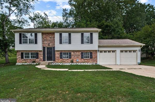 $800.00 / 4br - 1700ft2 - Rooms available in Rennovated single family home 3 bedrooms available63822288343555120