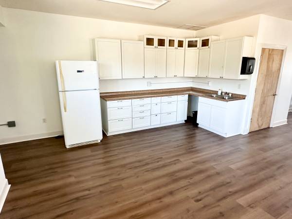 $5,550 / 6br - Upstairs 6 bedroom 3.5 bath unit (Kihei)63686673552515121